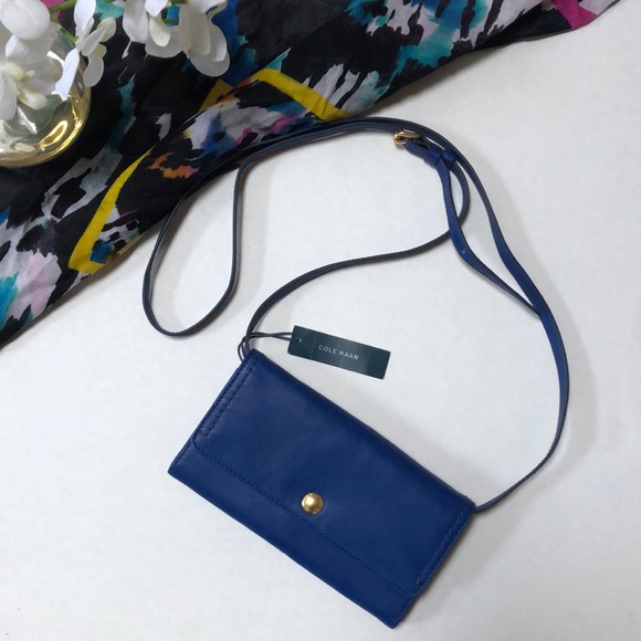 Cole Haan Handbags - Cole Haan Benson II Leather Crossbody